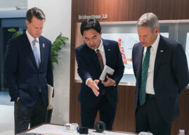 Lee promotes Tennessee in Japan